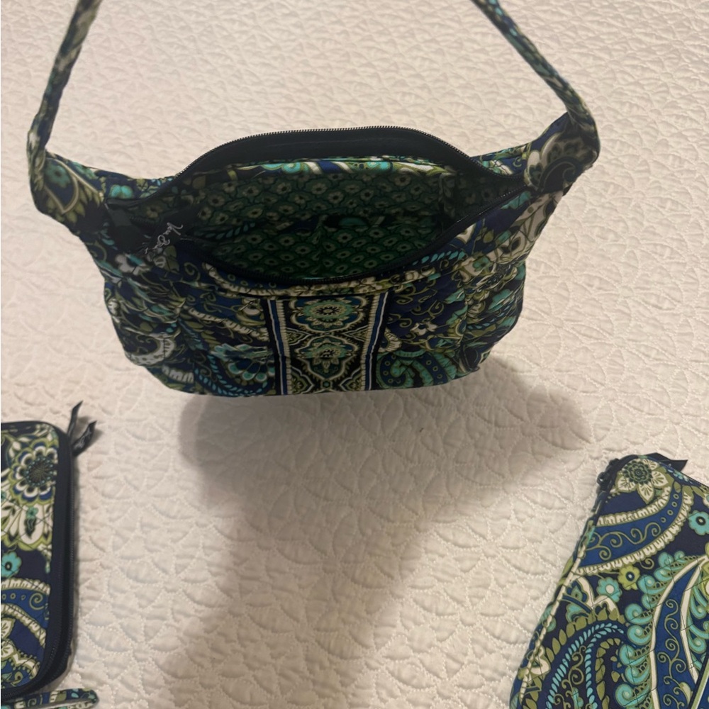 Vera Bradley Green Paisley Women's 3 pieces. Handbag, wallet,kindle holder. NEW